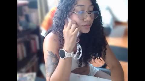 Snapshot of clitia_xx chatting on April 13, 8:03 pm Clitia online show from April 13, 8:03 pm