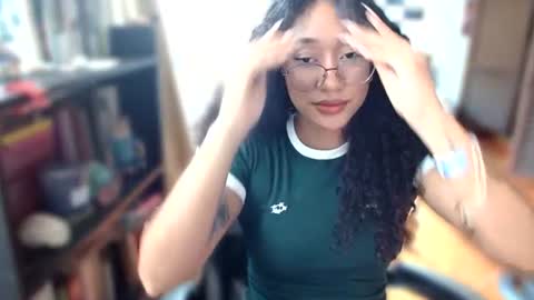 Snapshot of clitia_xx chatting on June 16, 6:21 pm Clitia online show from June 16, 6:21 pm