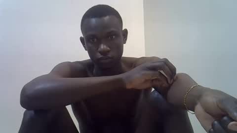 clive_damian online show from April 29, 3:32 am