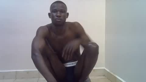 clive_damian online show from May 1, 1:37 pm