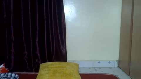 Snapshot of clive_damian chatting on June 3, 2:33 pm clive_damian online show from June 3, 2:33 pm