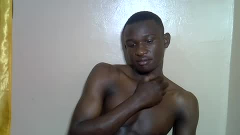 clive_damian online show from June 22, 3:42 pm