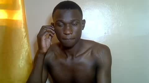 clive_damian online show from June 26, 4:39 am