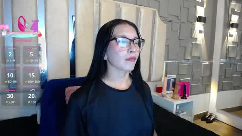 Snapshot of cloe16_ chatting on May 7, 9:09 pm Cloe online show from May 7, 9:09 pm