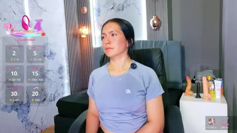 Snapshot of cloe16_ chatting on June 7, 9:29 pm Cloe online show from June 7, 9:29 pm