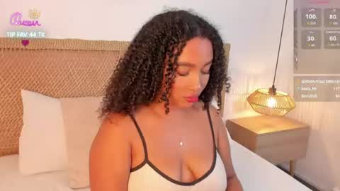 Snapshot of cloe_25 chatting on July 3, 2:18 am cloe_25 online show from July 3, 2:18 am