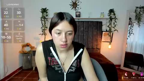 Snapshot of cloe_7 chatting on June 14, 12:18 pm cloe_7 online show from June 14, 12:18 pm
