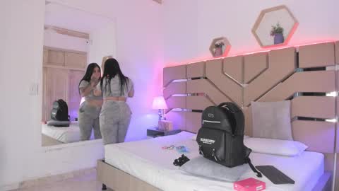 Snapshot of cloe_cifuentes chatting on October 19, 1:23 pm Cloe Online de 600 a 1400 online show from October 19, 1:23 pm