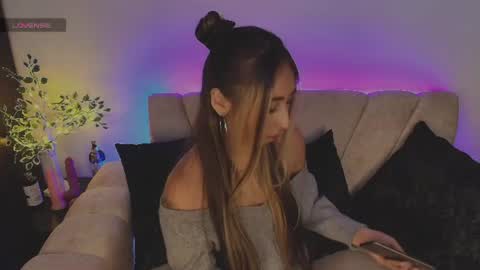 cloe_martinezz_ online show from June 10, 4:56 am