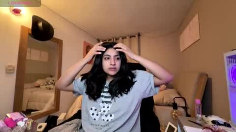 Snapshot of cloe_small08 chatting on November 28, 5:43 am cloe small online show from November 28, 5:43 am