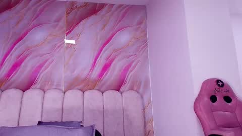 Cloe  Stanfort online show from February 15, 7:10 pm