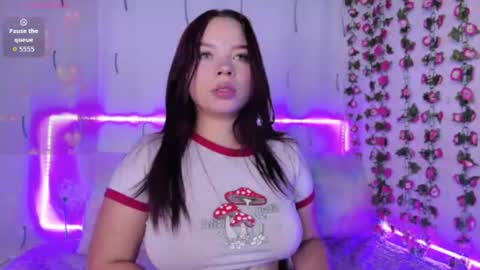 Snapshot of cloe_sweet18 chatting on July 10, 8:33 pm cloe_sweet18 online show from July 10, 8:33 pm