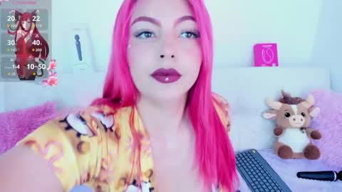 Snapshot of cloee_lovee chatting on May 27, 7:11 pm cloee lovee online show from May 27, 7:11 pm
