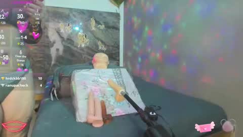 Snapshot of cloee_rabbyt chatting on February 11, 2:35 pm CLOE online show from February 11, 2:35 pm