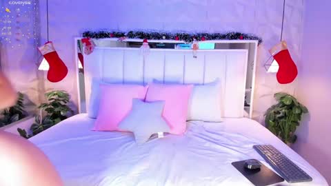 Snapshot of cloeharp chatting on December 26, 11:32 am Cloe Harp online show from December 26, 11:32 am