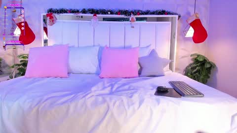 Snapshot of cloeharp chatting on December 26, 2:37 pm Cloe Harp online show from December 26, 2:37 pm