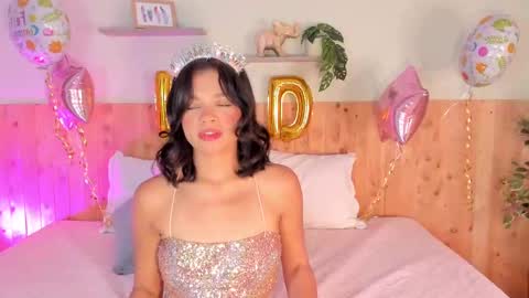 Snapshot of cloehsmiith chatting on November 15, 12:13 pm Chloe Smith online show from November 15, 12:13 pm