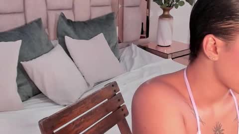 Cloe online show from December 2, 2:17 am