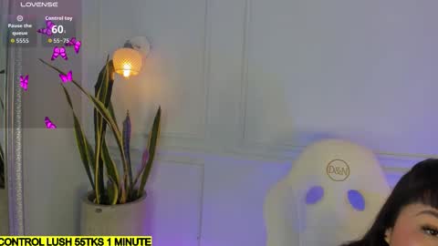 Snapshot of cloeparker_ chatting on October 15, 11:32 am cloeparker_ online show from October 15, 11:32 am