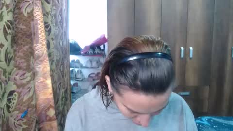 Snapshot of cloepregnant25 chatting on January 8, 4:53 pm cloepregnant25 online show from January 8, 4:53 pm