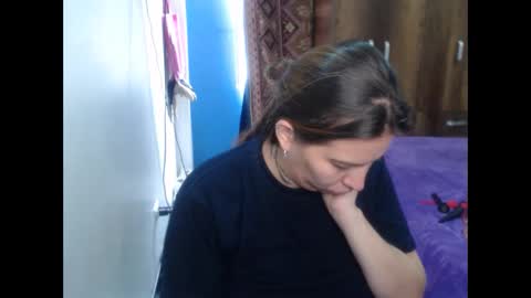 Snapshot of cloepregnant25 chatting on February 2, 5:11 pm cloepregnant25 online show from February 2, 5:11 pm