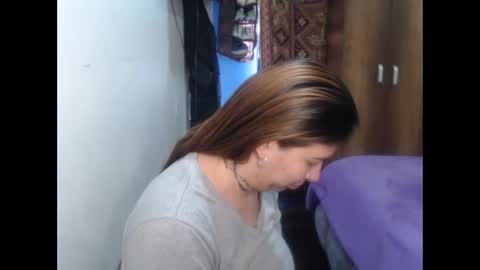 Snapshot of cloepregnant25 chatting on February 22, 2:26 pm cloepregnant25 online show from February 22, 2:26 pm