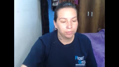 Snapshot of cloepregnant25 chatting on April 17, 1:25 pm cloepregnant25 online show from April 17, 1:25 pm