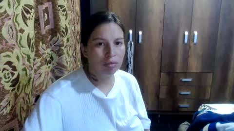 Snapshot of cloepussy chatting on May 31, 6:21 am cloepussy online show from May 31, 6:21 am
