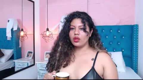 Snapshot of cloestron chatting on October 8, 4:15 pm Cloe Stron online show from October 8, 4:15 pm