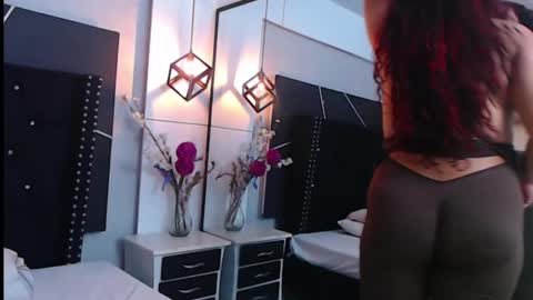 Snapshot of cloestron chatting on October 14, 12:50 pm Cloe Stron online show from October 14, 12:50 pm