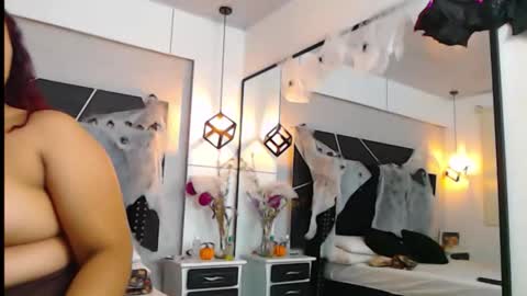 Snapshot of cloestron chatting on October 21, 10:38 am Cloe Stron online show from October 21, 10:38 am