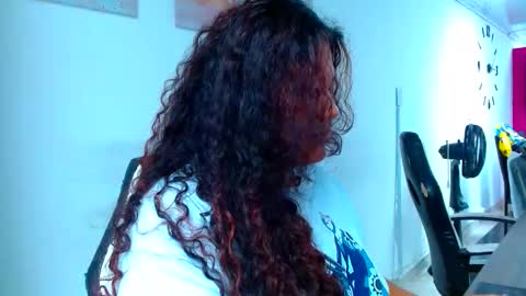 Snapshot of cloestron chatting on February 19, 3:08 pm Cloe Stron online show from February 19, 3:08 pm