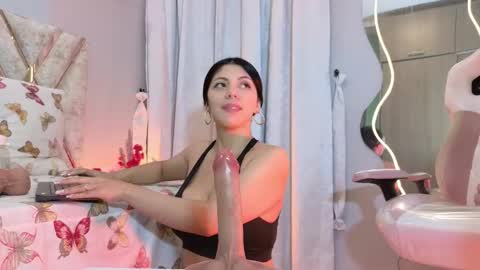 CLOE online show from December 16, 9:36 am