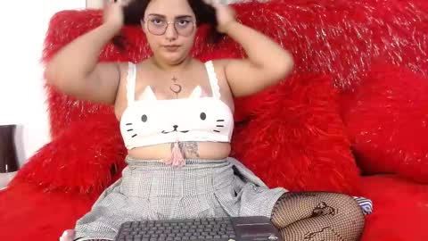 Snapshot of clohe_watsonn chatting on October 17, 12:19 pm Clohe online show from October 17, 12:19 pm