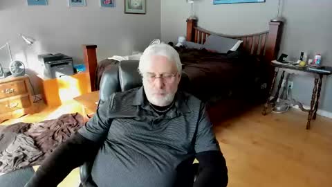 Snapshot of cloudalert62 chatting on February 20, 6:13 pm cloudalert62 online show from February 20, 6:13 pm