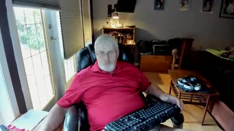 Snapshot of cloudalert62 chatting on October 31, 7:48 pm cloudalert62 online show from October 31, 7:48 pm