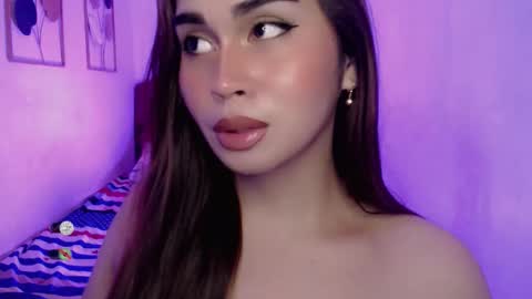 Snapshot of cloudia_babe chatting on September 25, 4:32 pm Cloudia babe69 online show from September 25, 4:32 pm