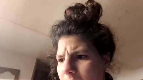 Snapshot of cloudybxtch69 chatting on March 16, 5:13 am cloudybxtch69 online show from March 16, 5:13 am