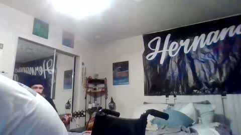 tallhungandcloudy online show from March 17, 12:41 pm