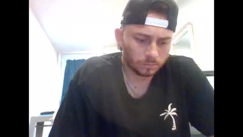Snapshot of cloudyydayzz chatting on May 6, 3:57 am tallhungandcloudy online show from May 6, 3:57 am