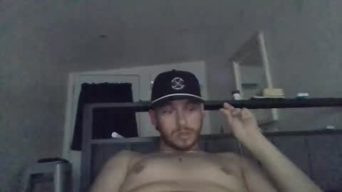 Snapshot of cloudyydayzz chatting on May 7, 4:18 am tallhungandcloudy online show from May 7, 4:18 am