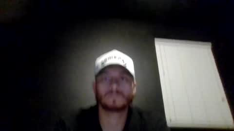 Snapshot of cloudyydayzz chatting on June 18, 8:03 am tallhungandcloudy online show from June 18, 8:03 am