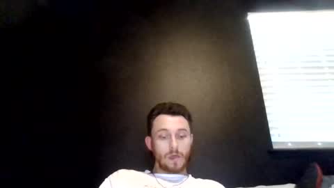 Snapshot of cloudyydayzz chatting on June 19, 10:57 pm tallhungandcloudy online show from June 19, 10:57 pm