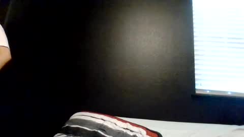 Snapshot of cloudyydayzz chatting on June 22, 1:07 am tallhungandcloudy online show from June 22, 1:07 am