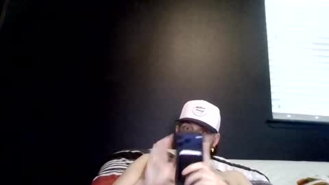 Snapshot of cloudyydayzz chatting on June 22, 3:31 pm tallhungandcloudy online show from June 22, 3:31 pm