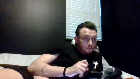 Snapshot of cloudyydayzz chatting on June 27, 3:22 am tallhungandcloudy online show from June 27, 3:22 am