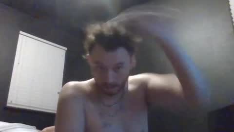 Snapshot of cloudyydayzz chatting on June 30, 5:19 am tallhungandcloudy online show from June 30, 5:19 am