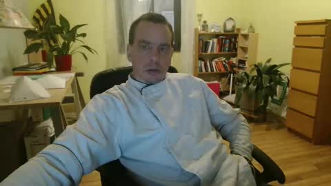 Snapshot of clouplefun chatting on December 7, 6:10 am clouplefun online show from December 7, 6:10 am