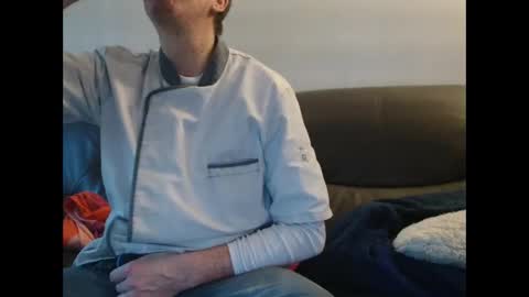 clouplefun online show from November 22, 7:40 am