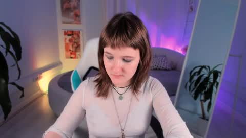  Clover  follow me  online show from December 4, 4:49 pm